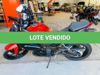 LOTE 007 - KAWASAKI/Z300, fabricação/modelo 2017/2018, placa QIT 9J46, cor laranja.