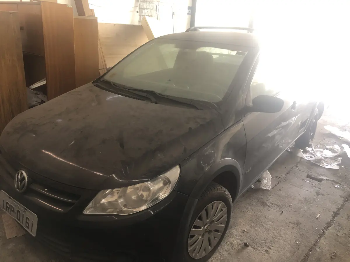 LOTE 004 - VW/Saveiro 1.6 CS, placas IRP 0161, ano/modelo 2011/2011