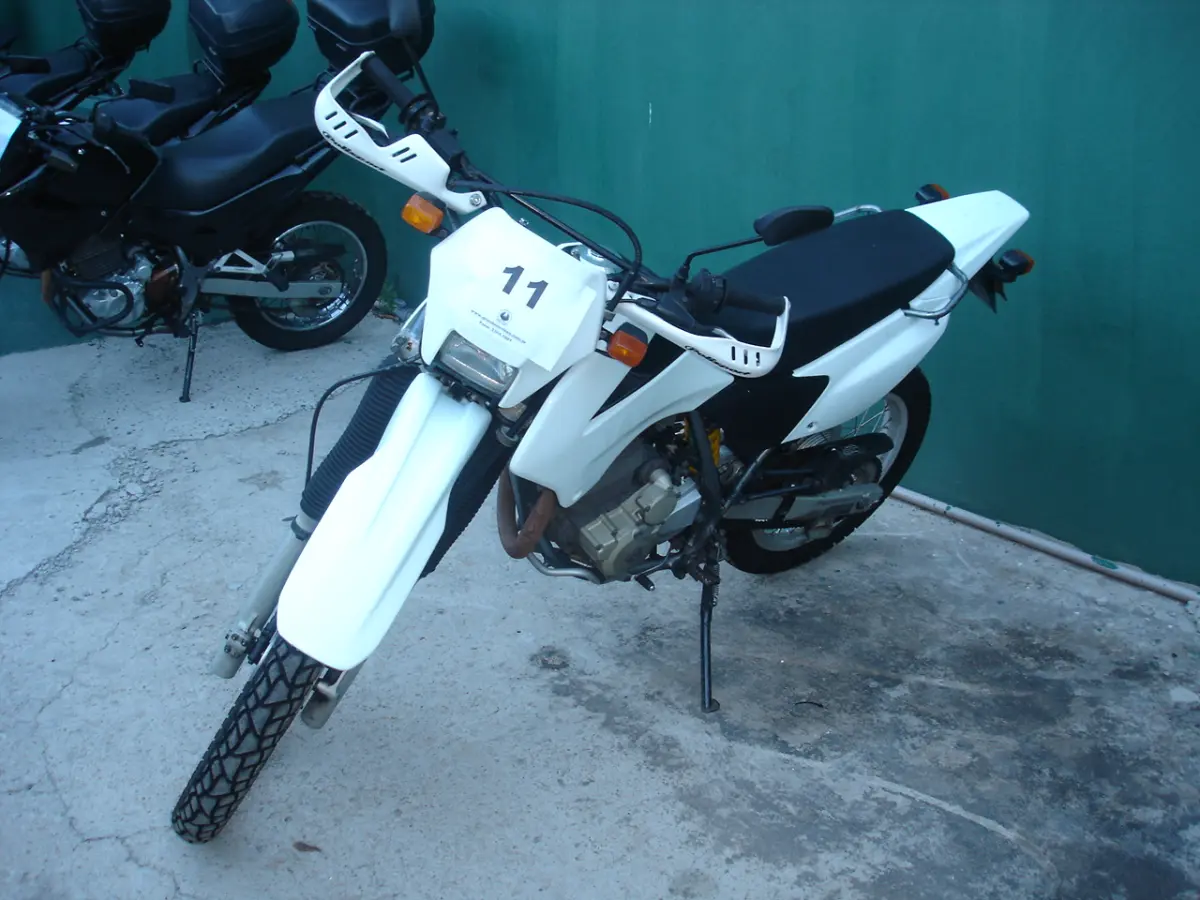 LOTE 011 - HONDA - XR 250 TORNADO