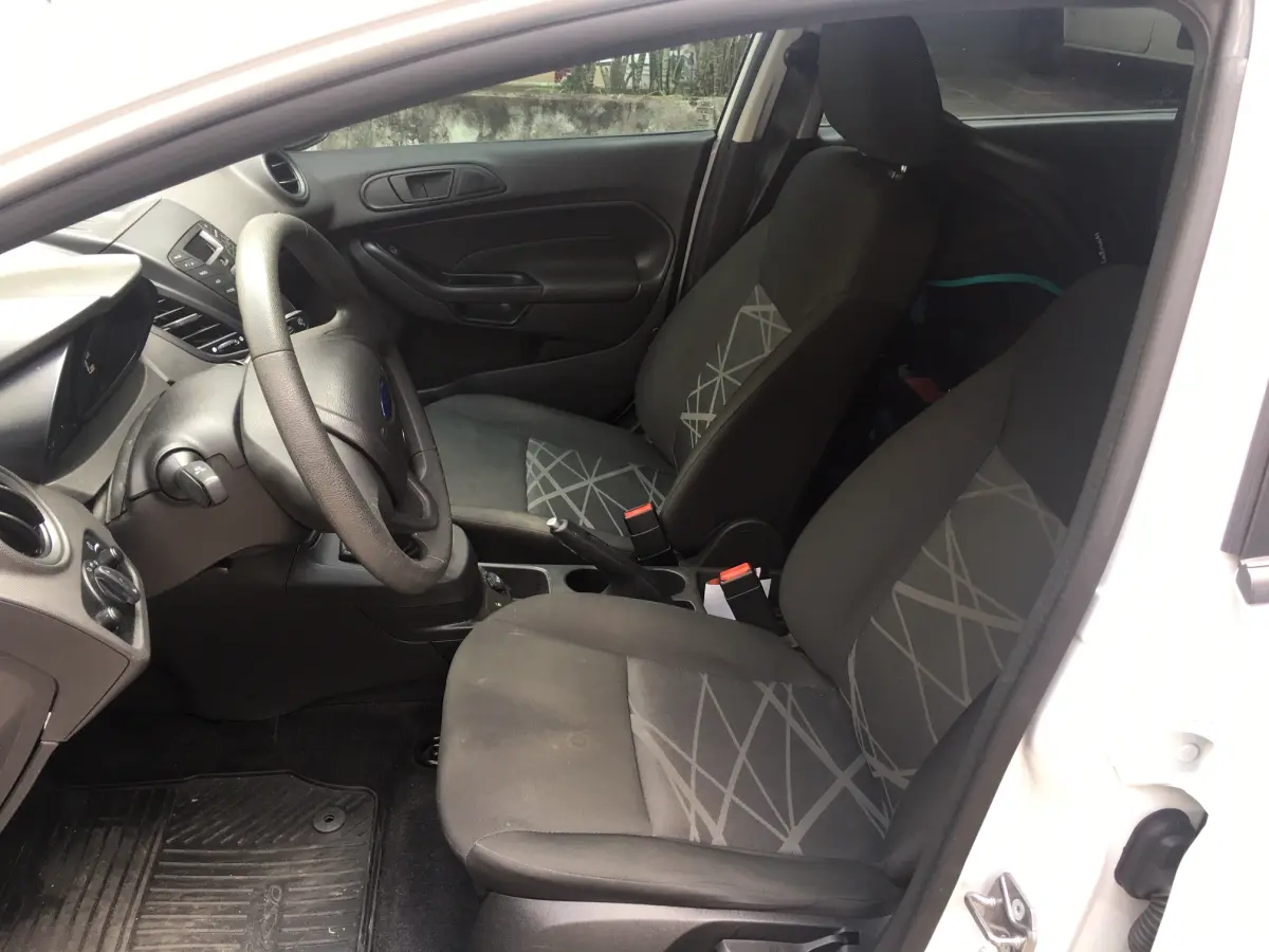 LOTE 1 - Ford fiesta