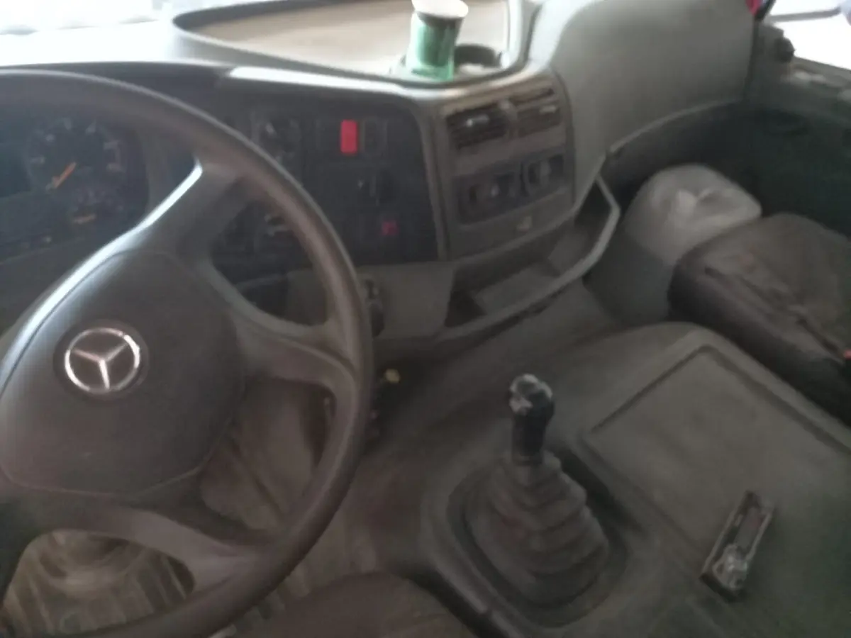 LOTE 048 - Atego 2429