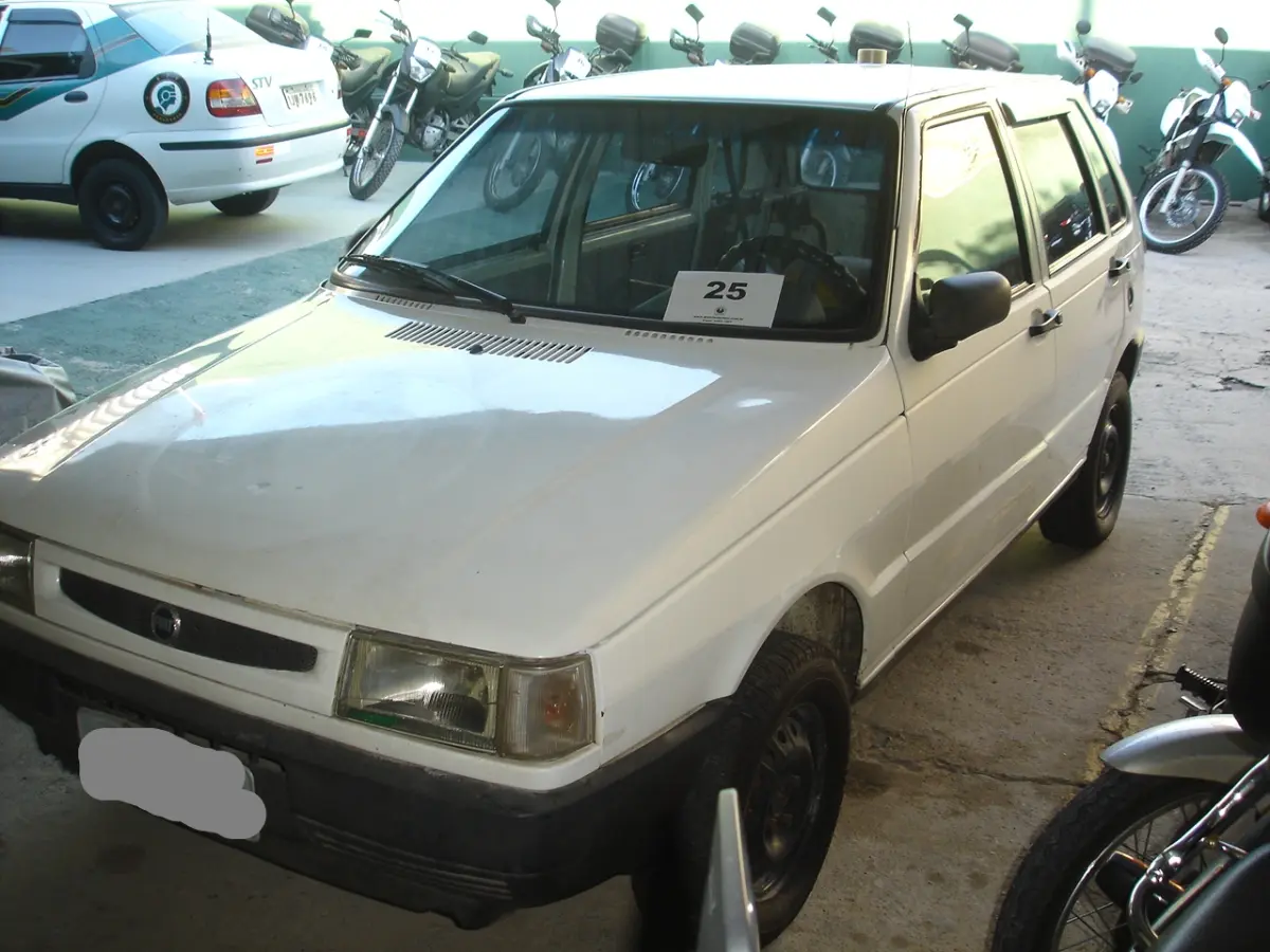 LOTE 025 - FIAT - UNO MILLE FIRE/GNV