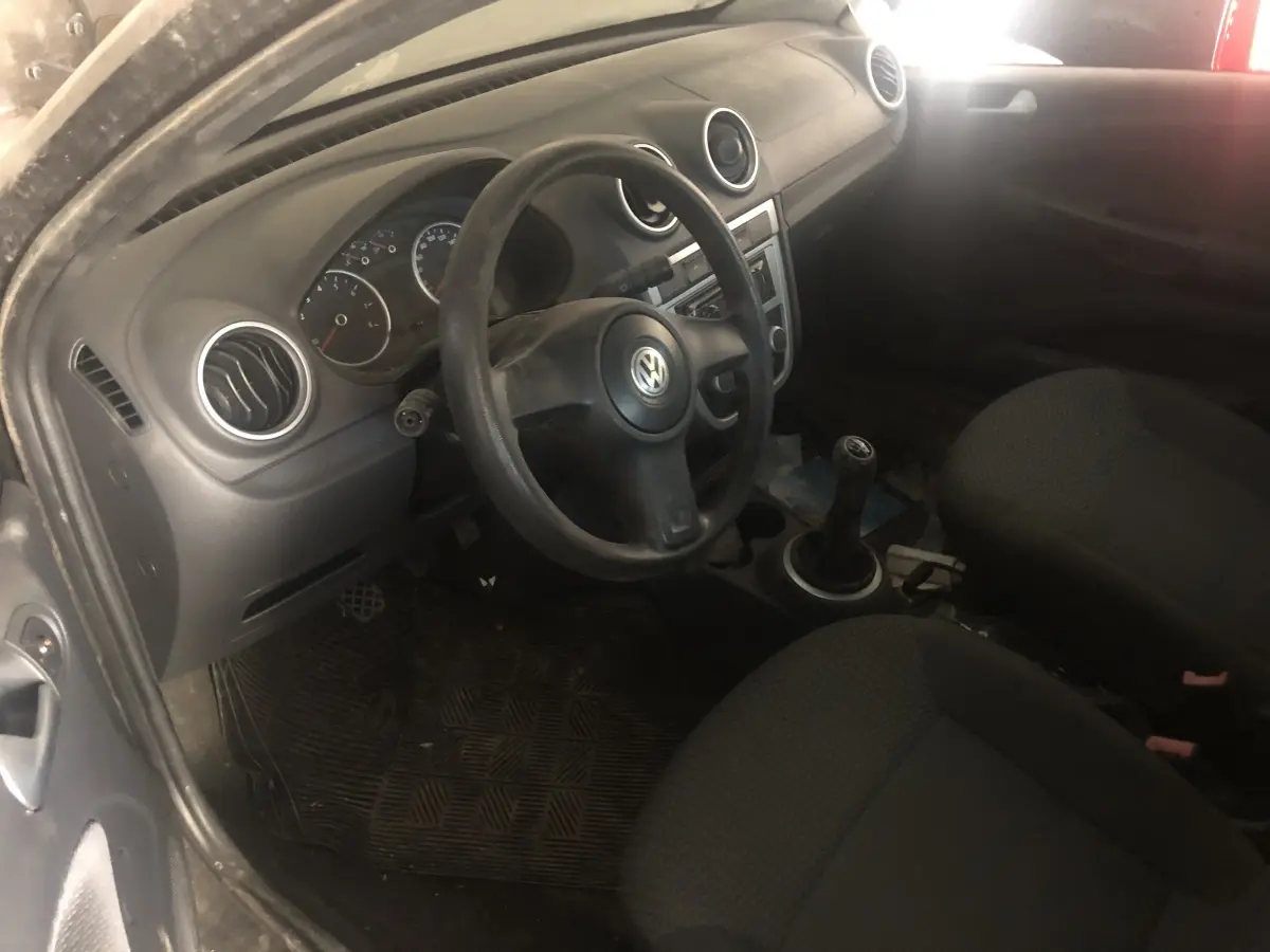 LOTE 002 - VW/gol 1.0, placas IRN 7248, ano/modelo 2011/2011