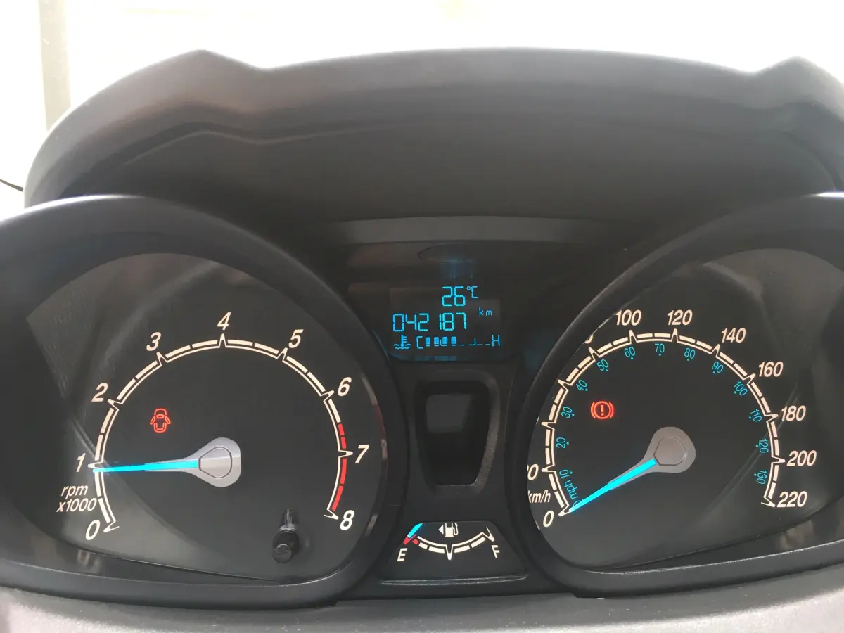 LOTE 1 - Ford fiesta