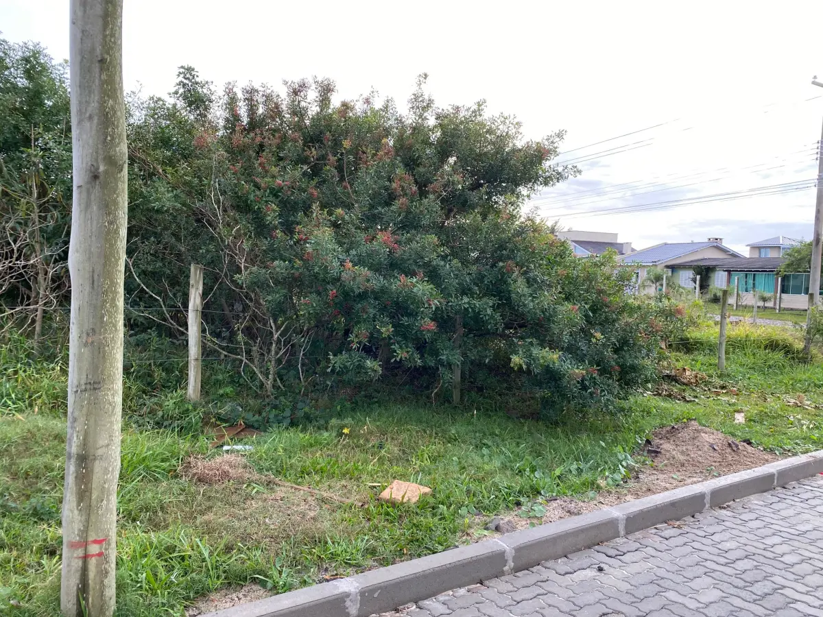 LOTE 008 - lote 15 da quadra K-7, na Praia Noiva do Mar, distrito de Capão da Canoa, mun.de Osório