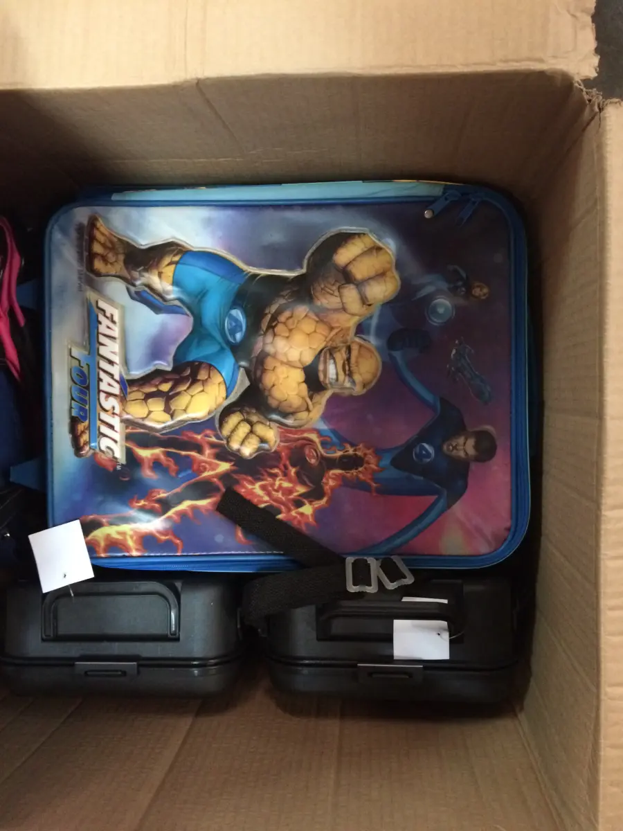 LOTE  - SAPATOS E BOLSAS FEMININOS