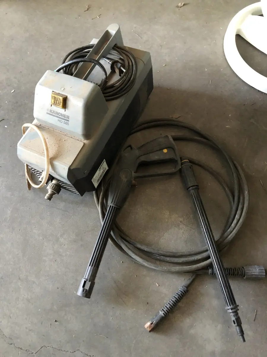 LOTE 048 - lavadora de pressao karcher HD585