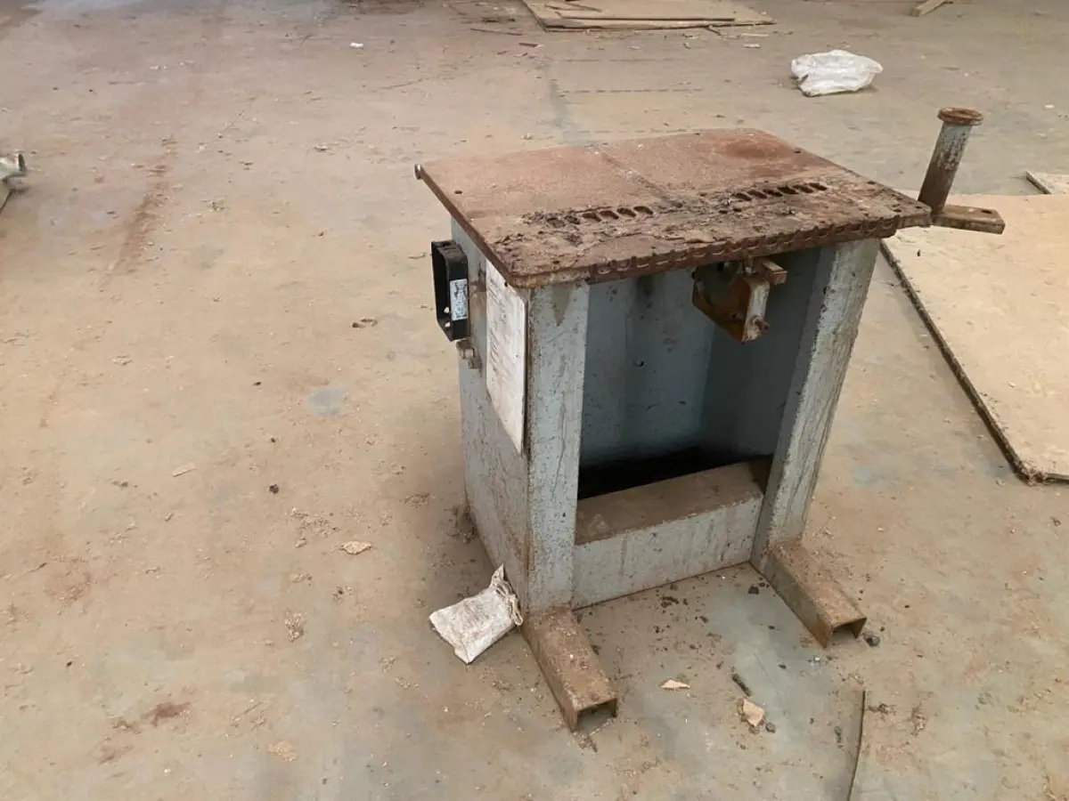 LOTE 001 - LOTE DE SUCATAS DE MAQUINAS