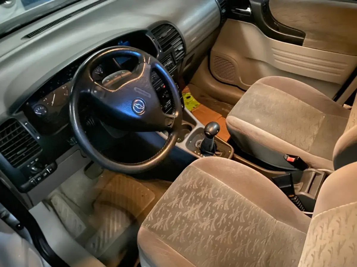 LOTE 02 - Chevrolet Zafira CD 02/03 cor prata