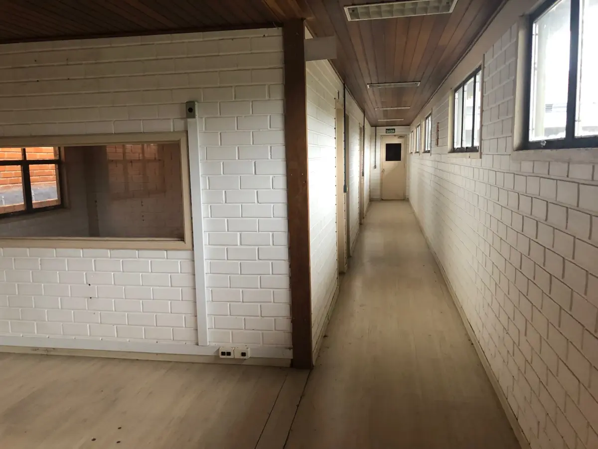 LOTE  - GRANDE IMÓVEL INDUSTRIAL NA ENTRADA DE IGREJINHA, COM 2.230,00M2 E ÁREA CONSTRUÍDA DE 1.240M2