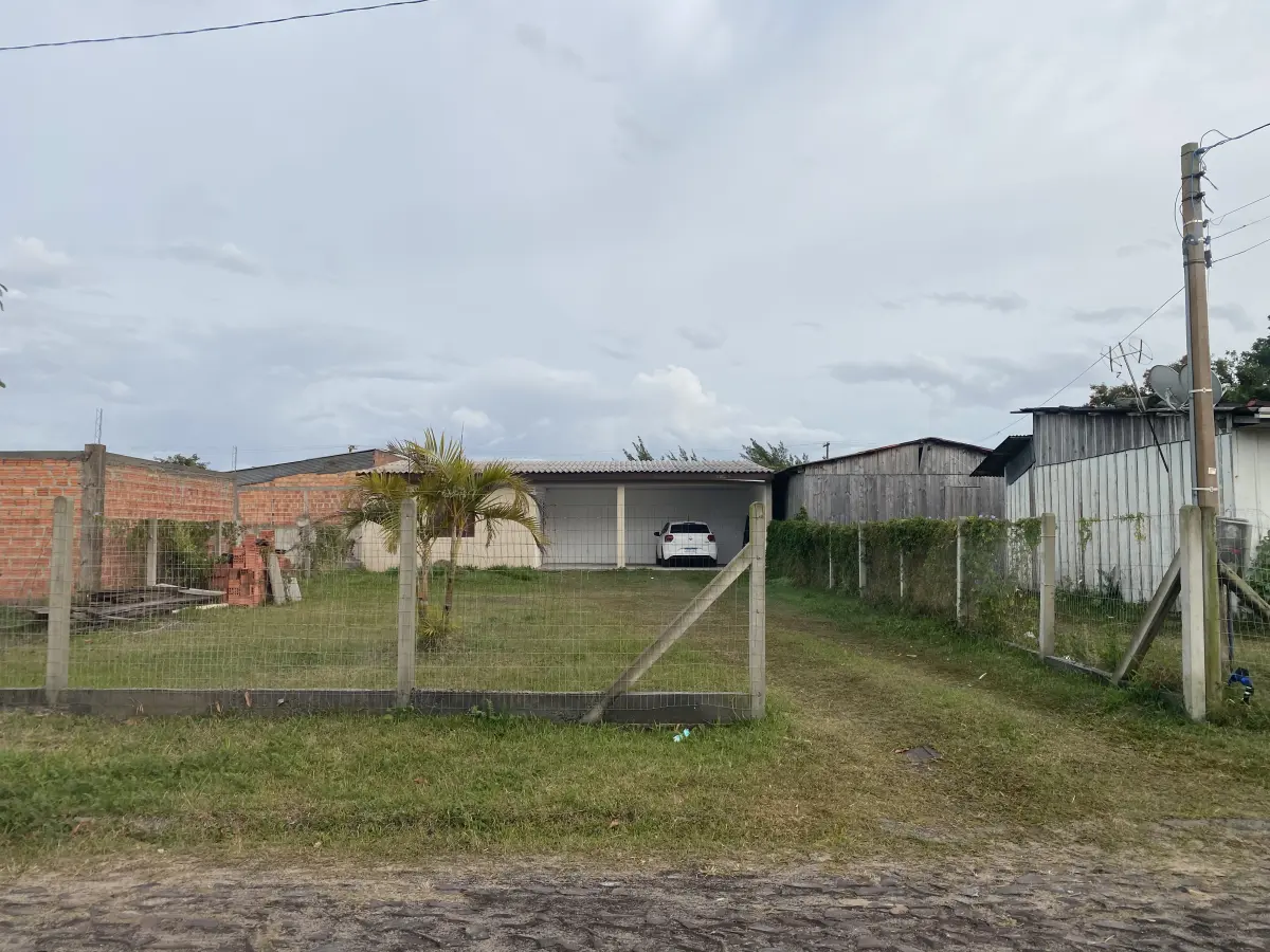 LOTE 002 - lote 3 da quadra K-7, na Praia Noiva do Mar, distrito de Capão da Canoa, mun.de Osório