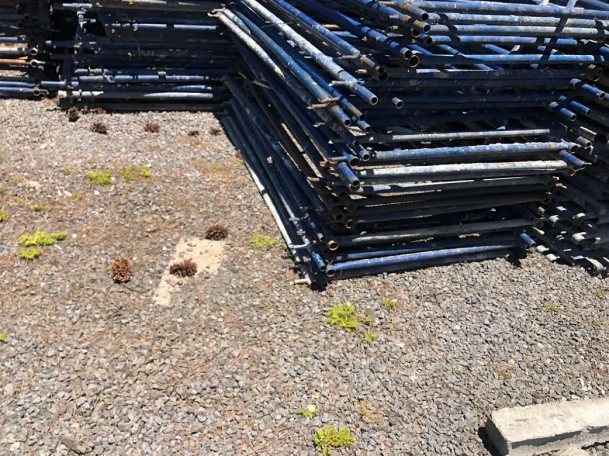 LOTE  - Leilão de andaimes