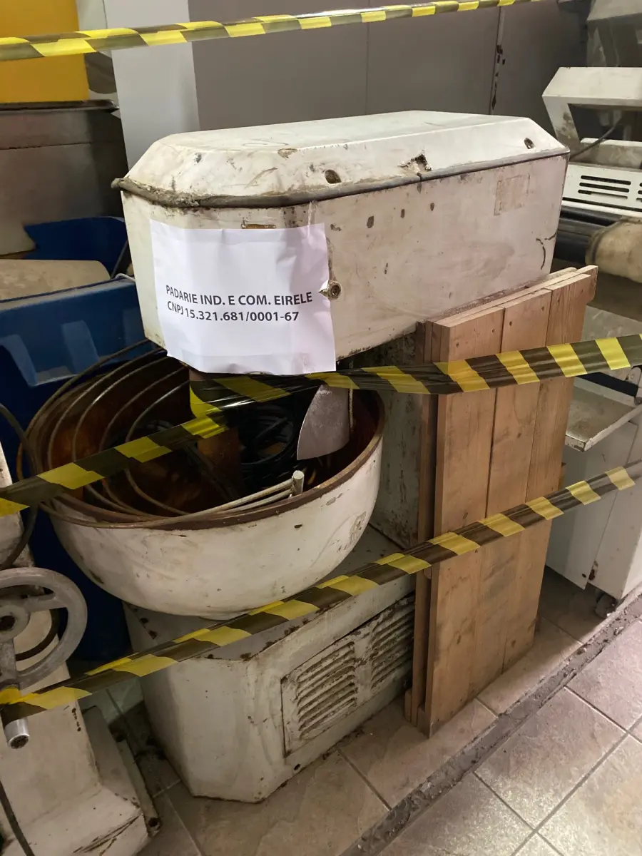 LOTE 002 - Duas batedeiras industriais