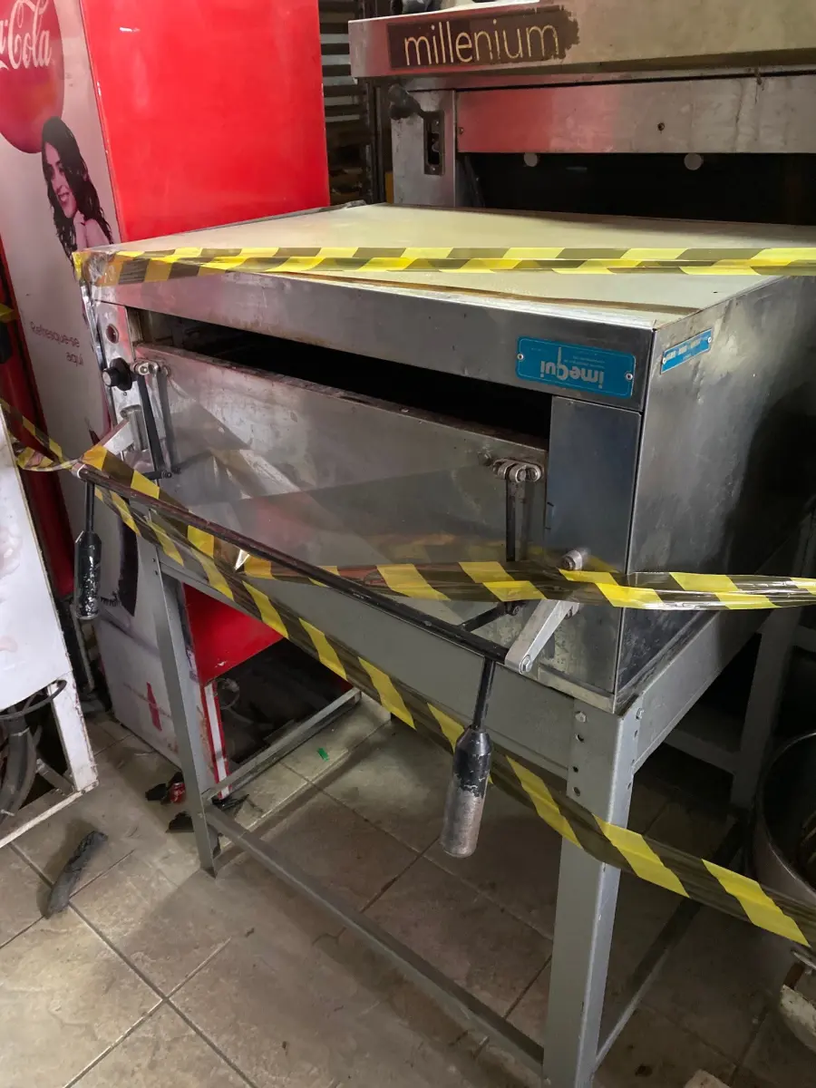 LOTE 003 - Forno Imequi a gás