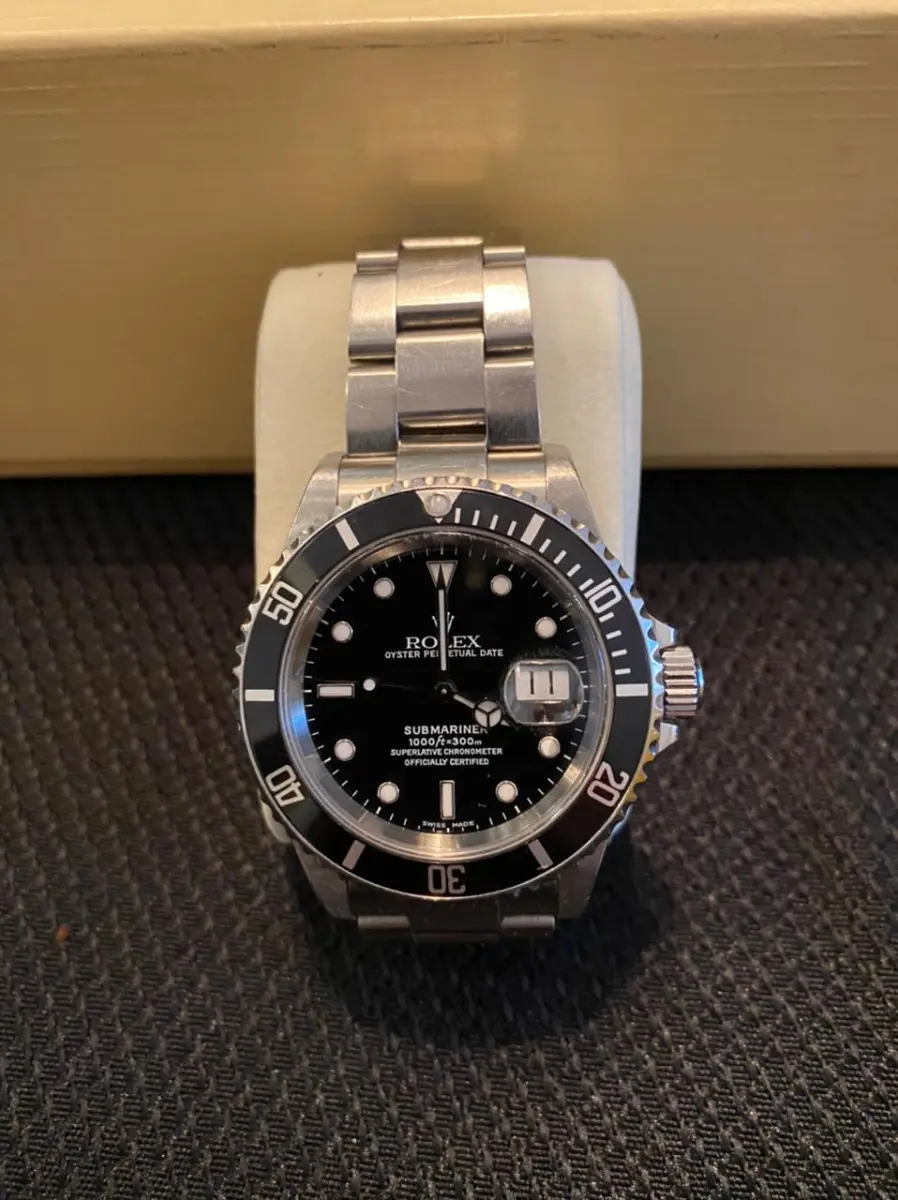LOTE 001 - ROLEX Automático Submariner 300m ano 2001, com certificado
