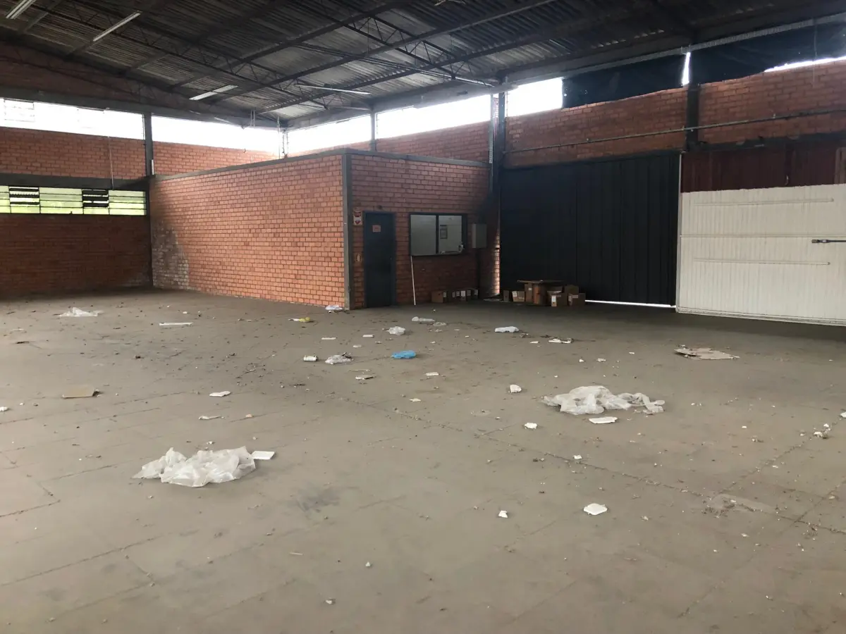 LOTE  - GRANDE IMÓVEL INDUSTRIAL NA ENTRADA DE IGREJINHA, COM 2.230,00M2 E ÁREA CONSTRUÍDA DE 1.240M2