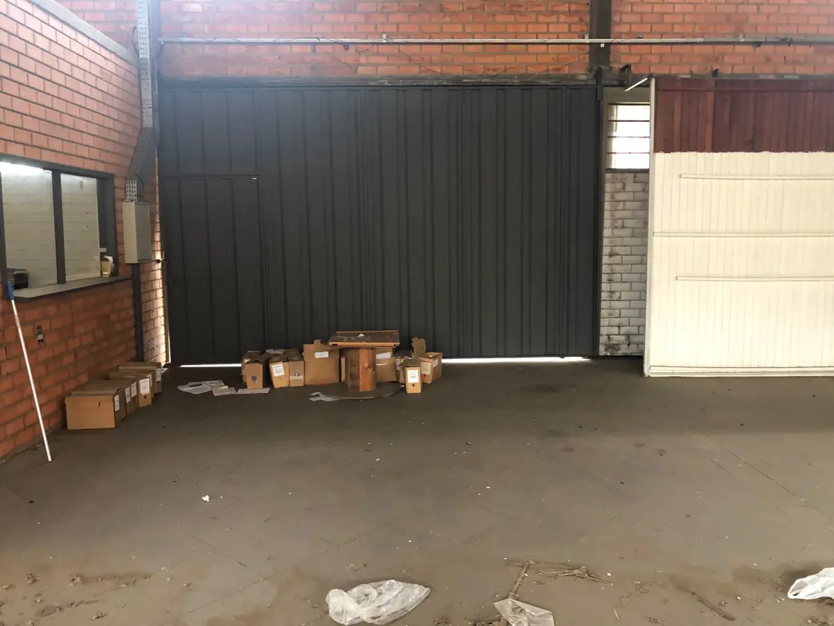 LOTE  - GRANDE IMÓVEL INDUSTRIAL NA ENTRADA DE IGREJINHA, COM 2.230,00M2 E ÁREA CONSTRUÍDA DE 1.240M2