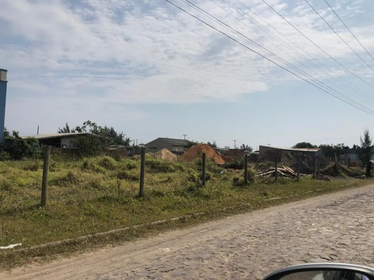 LOTE 006 - lote 11 da quadra K-7, na Praia Noiva do Mar, distrito de Capão da Canoa, mun.de Osório