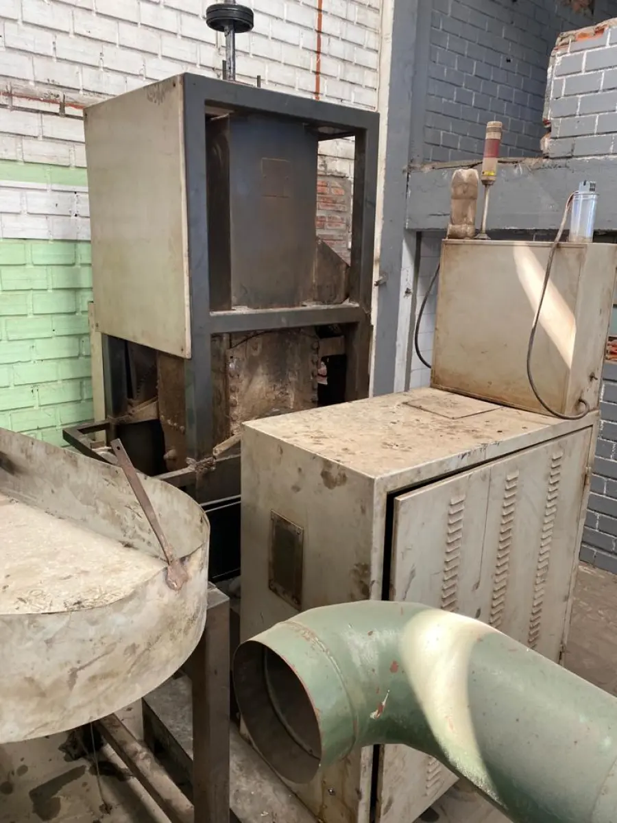 LOTE 001 - Lote englobado de todos os itens do leilão