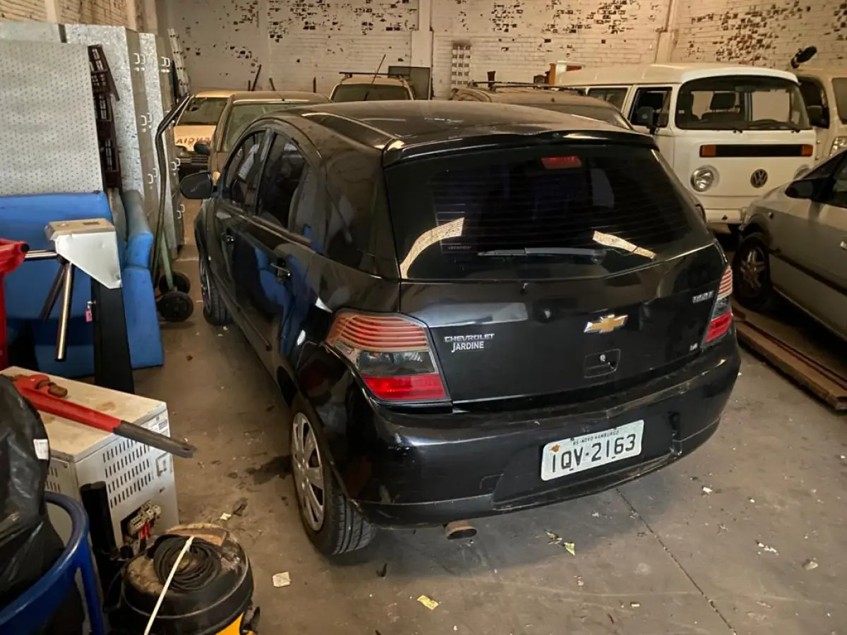 LOTE 01 - Chevrolet Agile LT 2010/2011 preto