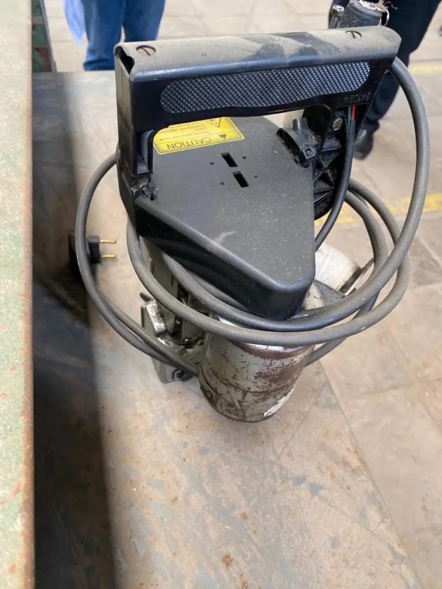 LOTE 009 - maquina de costura para sacaria