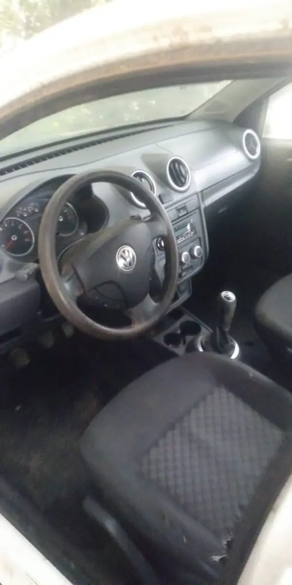 LOTE 2 - Automóvel VW Gol 1.0 GIV, 13/14, cor branca, placa IUW 2538