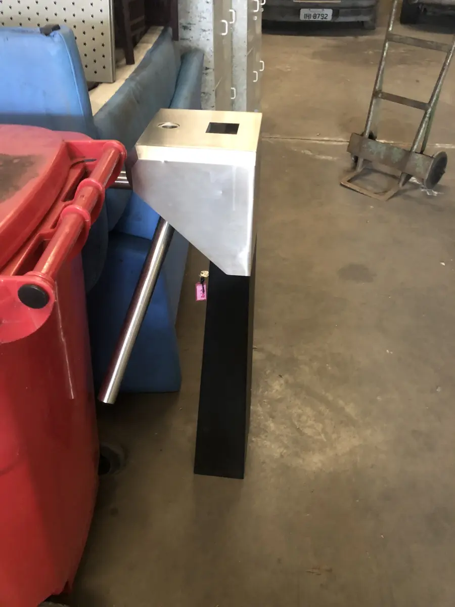 LOTE 057 - roleta com digital sucata