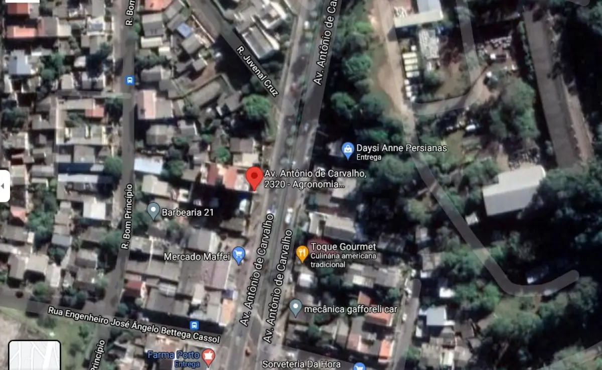 LOTE  - PRÉDIO NA AV. ANTÔNIO DE CARVALHO, EM POA