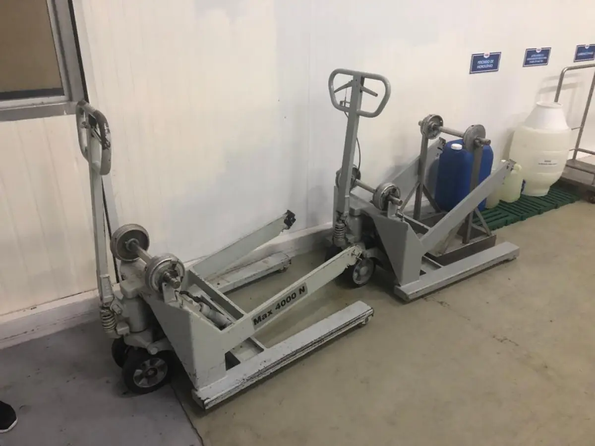 LOTE 2 - BENS MÓVEIS/EQUIPAMENTOS