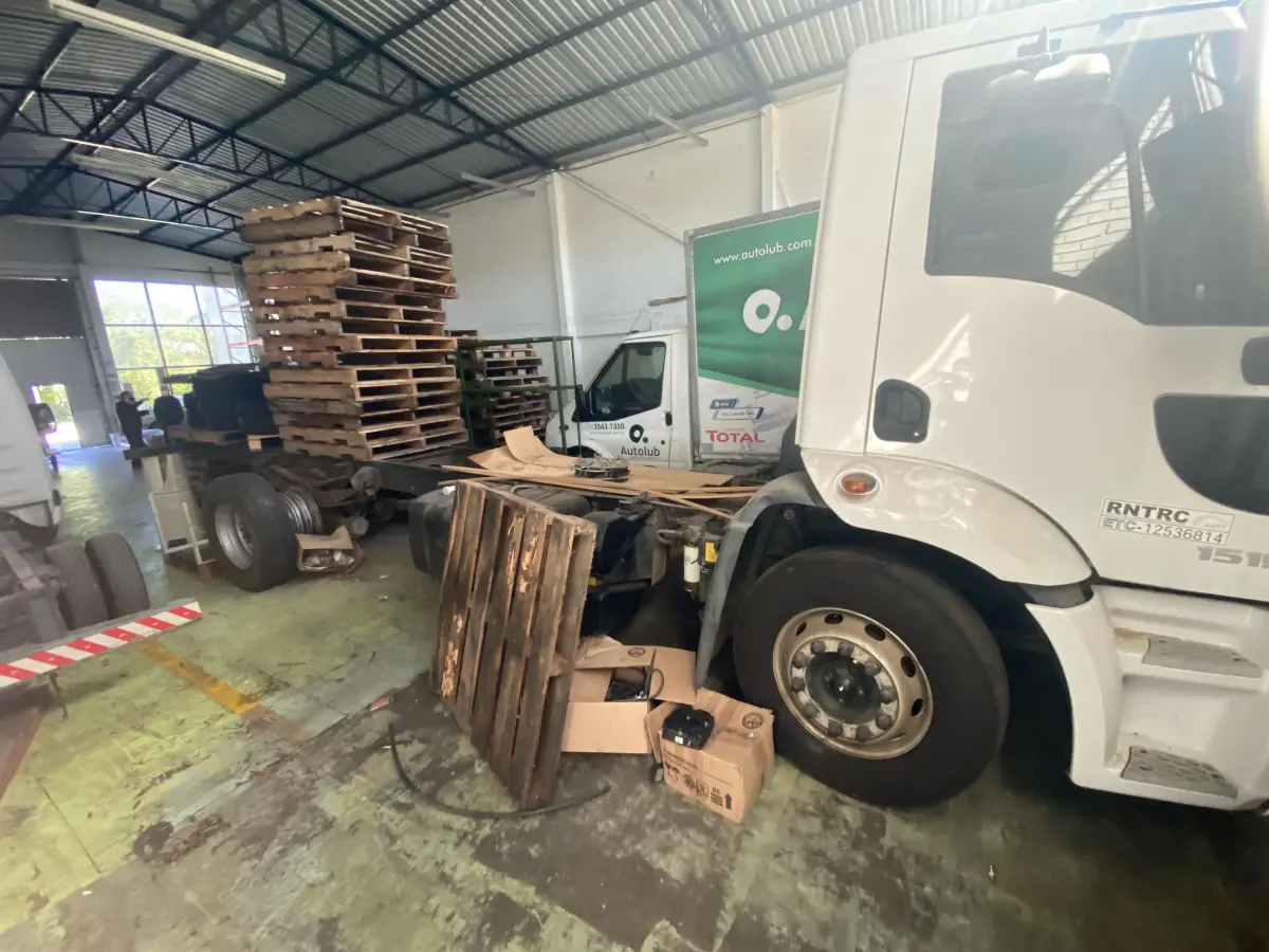 LOTE 02 - •	FORD Cargo 1519 B