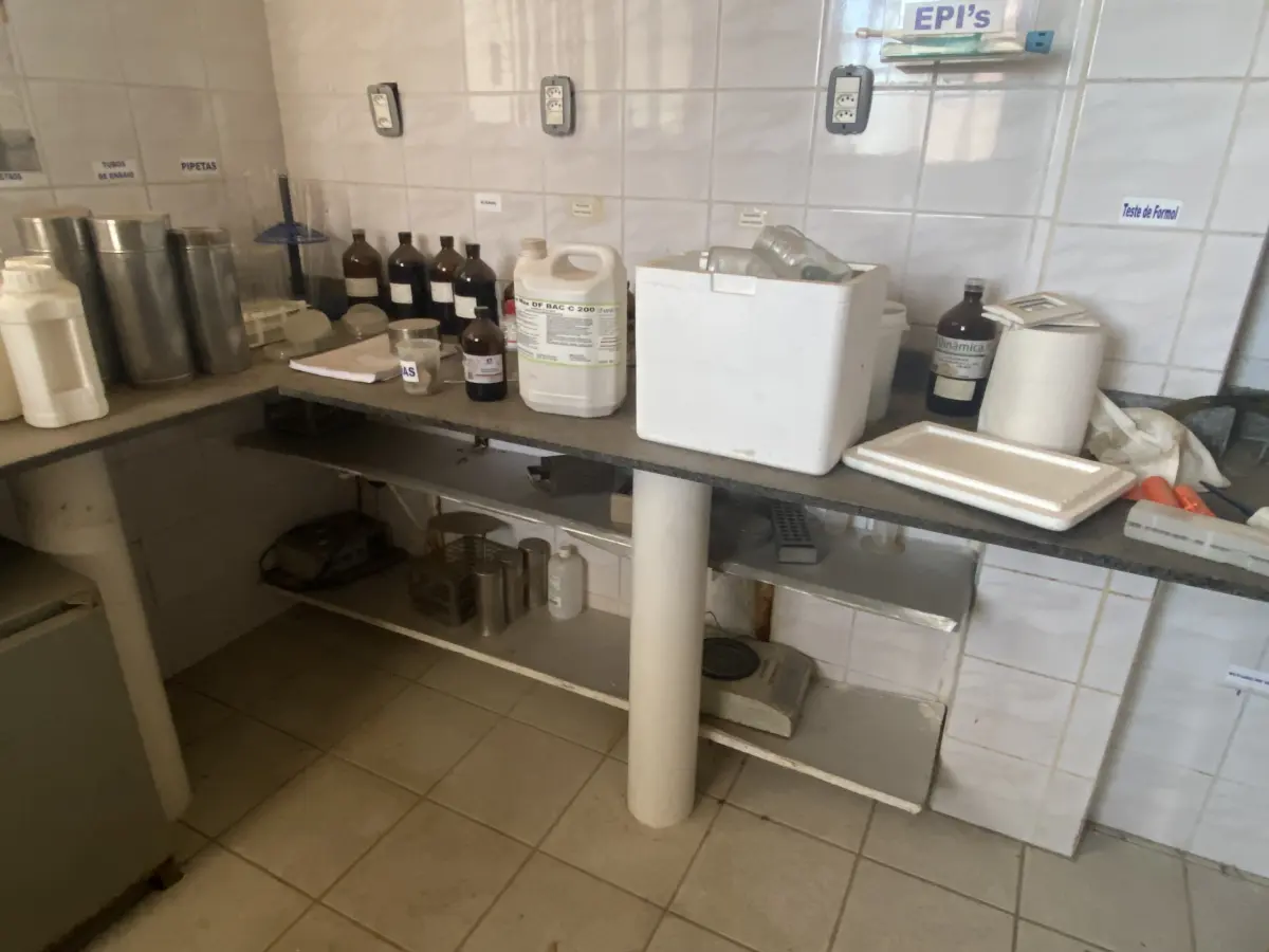 LOTE 003 - MÁQUINAS E BENS DO COMPLEXO