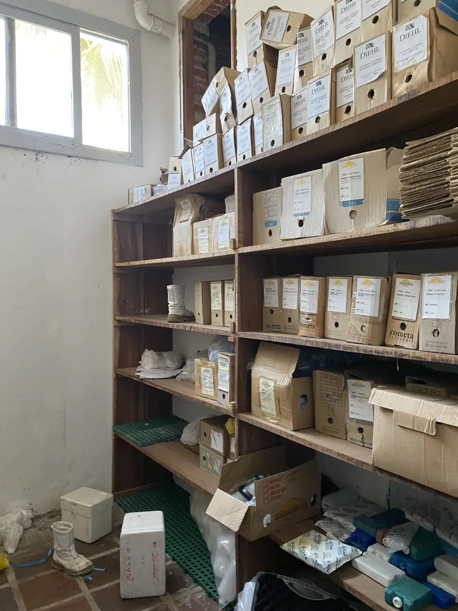 LOTE 001 - Imóvel e maquinas para laticínio