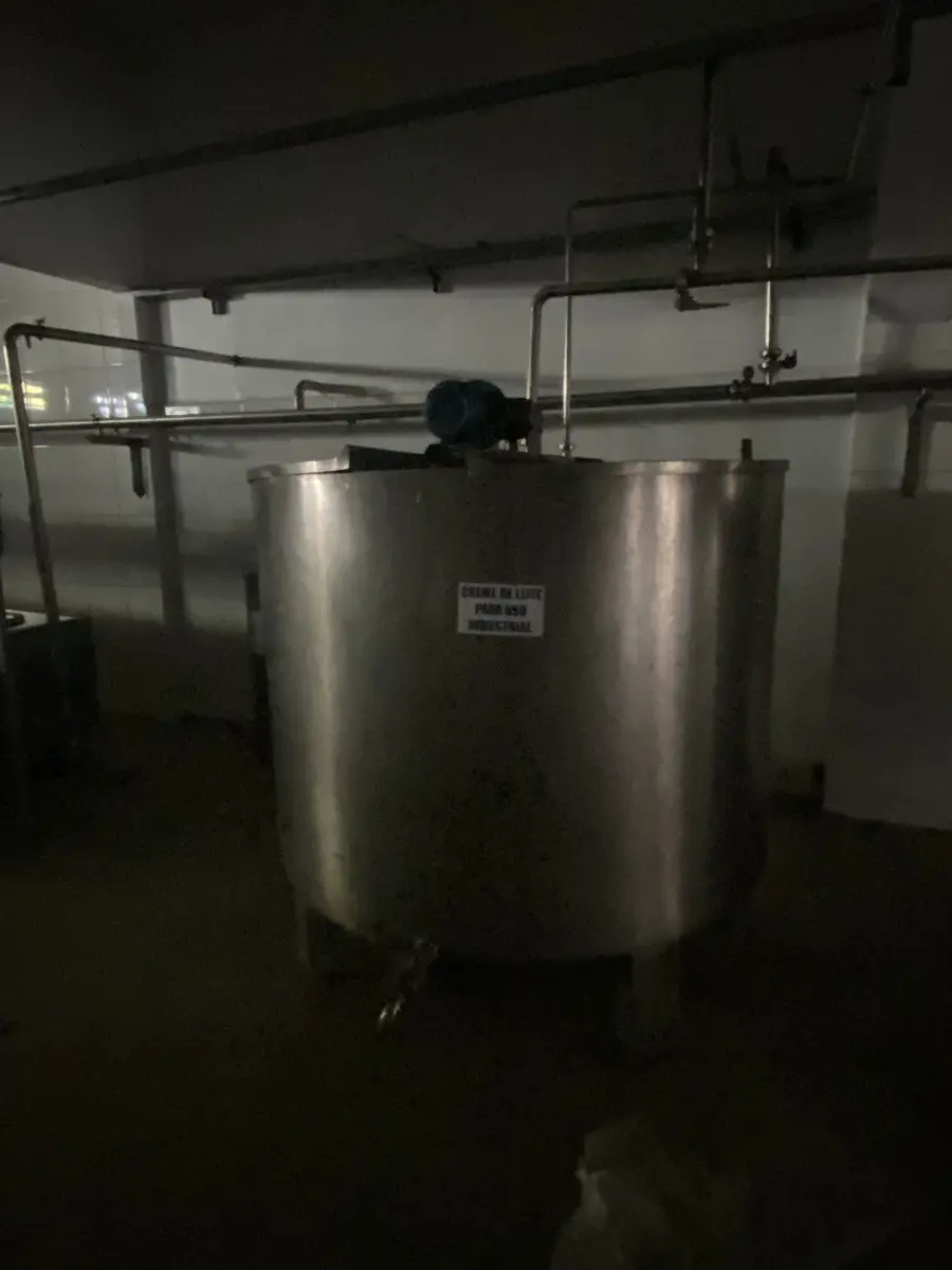 LOTE 022 - 02 Tanque de inox 2000 Litros