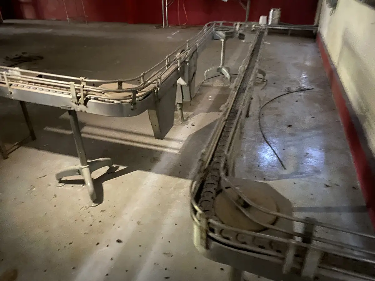 LOTE 001 - Imóvel e maquinas para laticínio