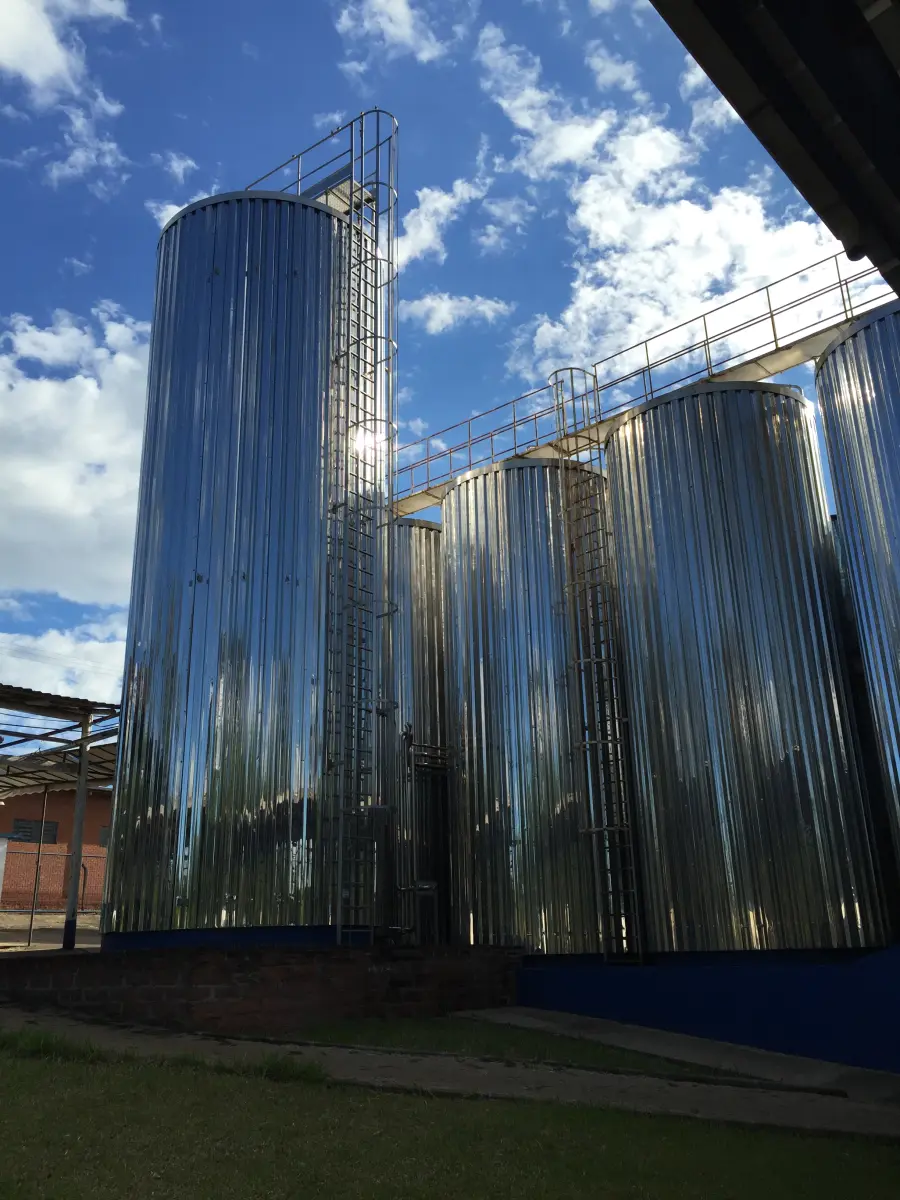 LOTE 1 - LANÇO JÁ RECEBIDO COM 25% DE ENTRADA E SALDO EM 24X COM CORREÇÃO DO IPCA PARA PLANTA INDUSTRIAL COM IMÓVEL E MÁQUINAS -COMPRA ENGLOBADA - LOTE COM PREFERENCIA