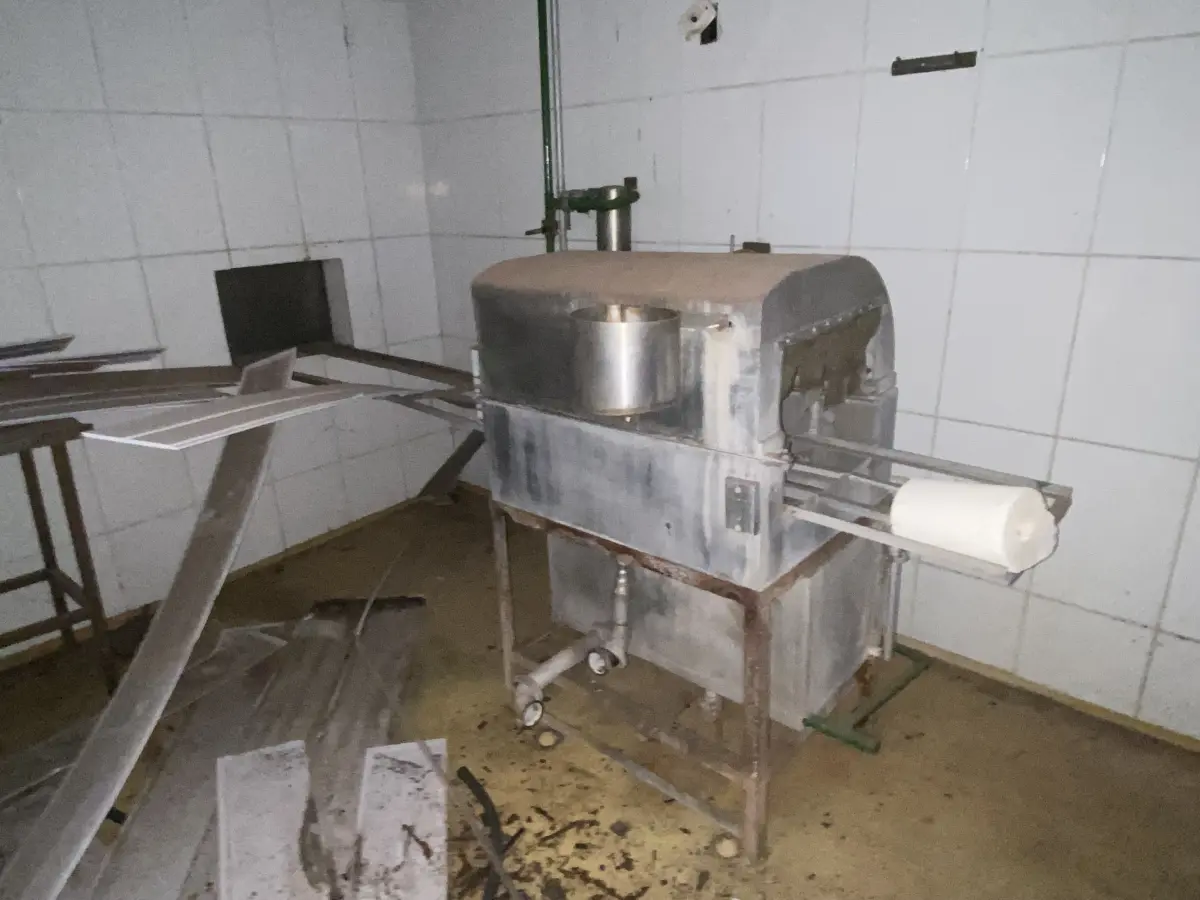 LOTE 041 - sucata de maquina tipo forninho