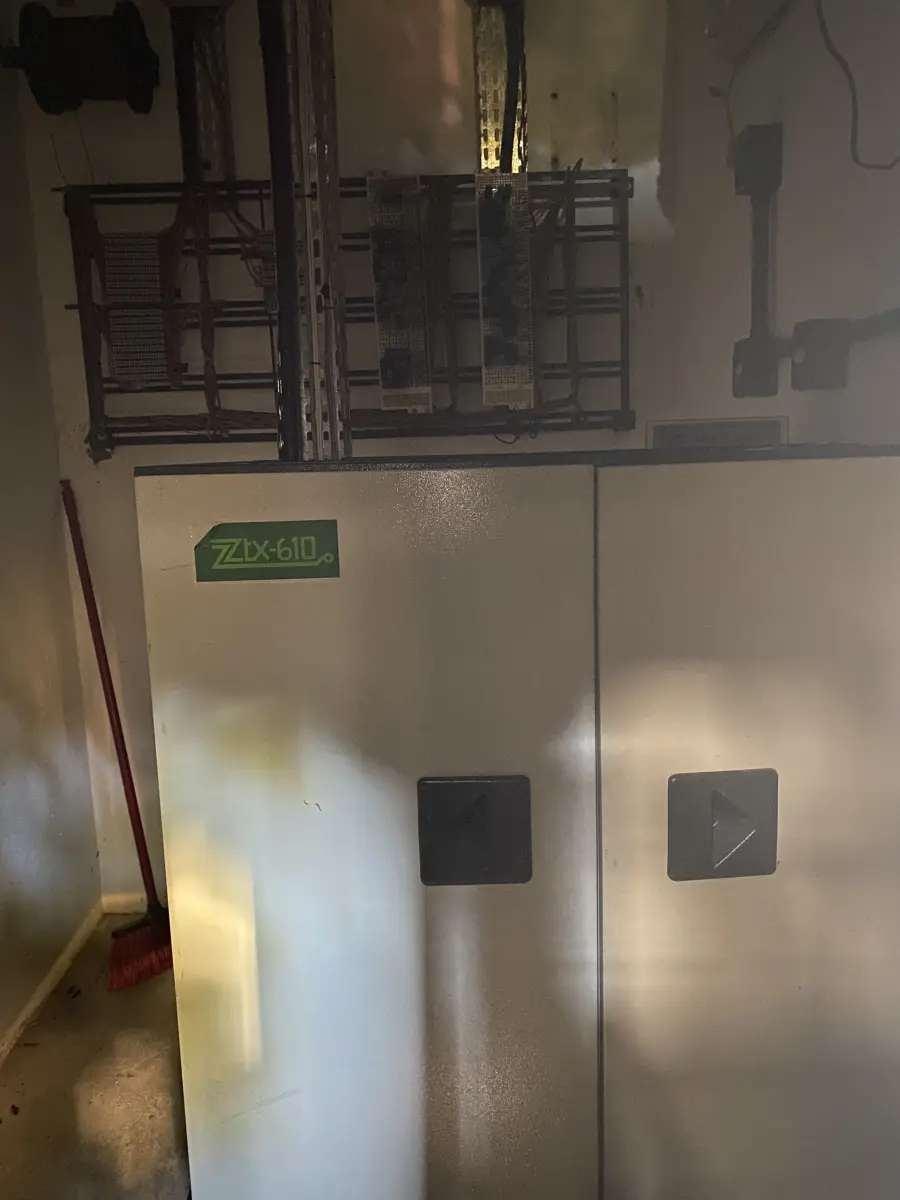 LOTE 003 - MÁQUINAS E BENS DO COMPLEXO