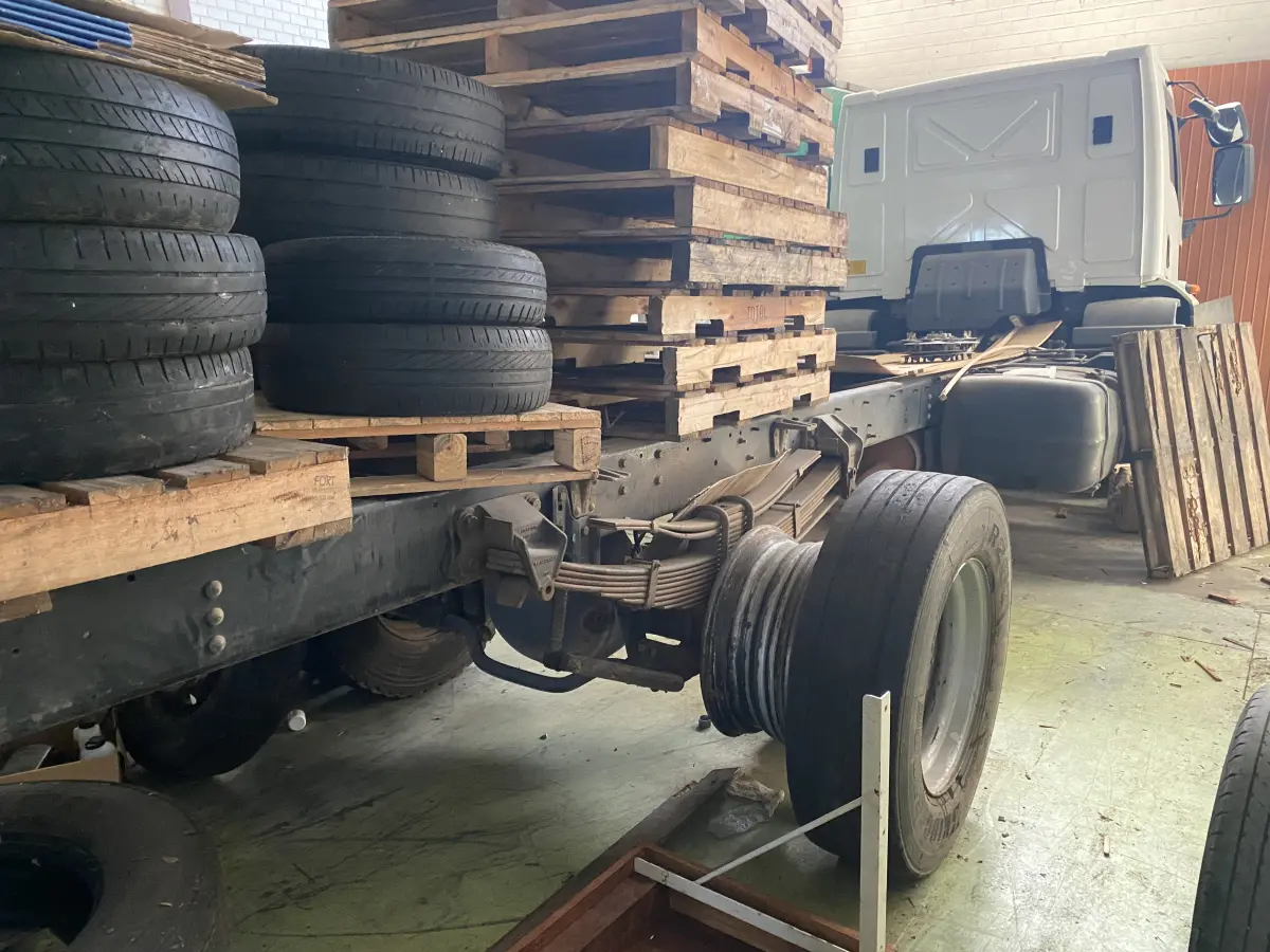 LOTE 02 - •	FORD Cargo 1519 B