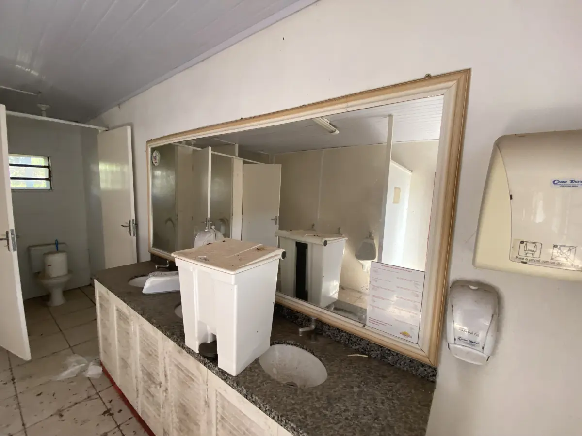 LOTE 001 - Imóvel e maquinas para laticínio