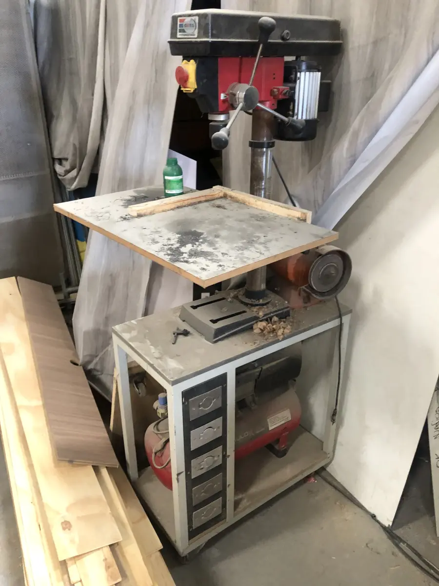 LOTE 031 - Furadeira de bancada