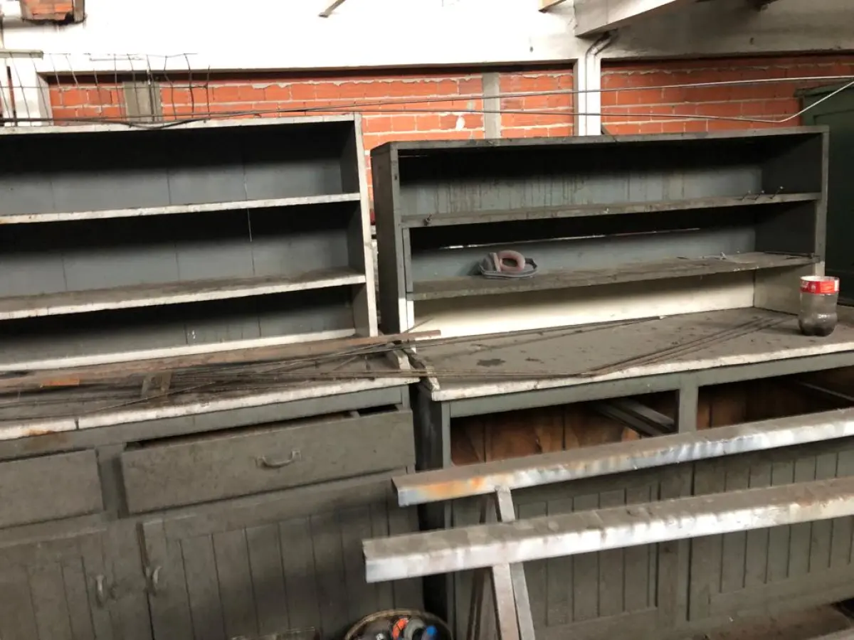 LOTE  - PRATELEIRAS, BANCADAS, ETC