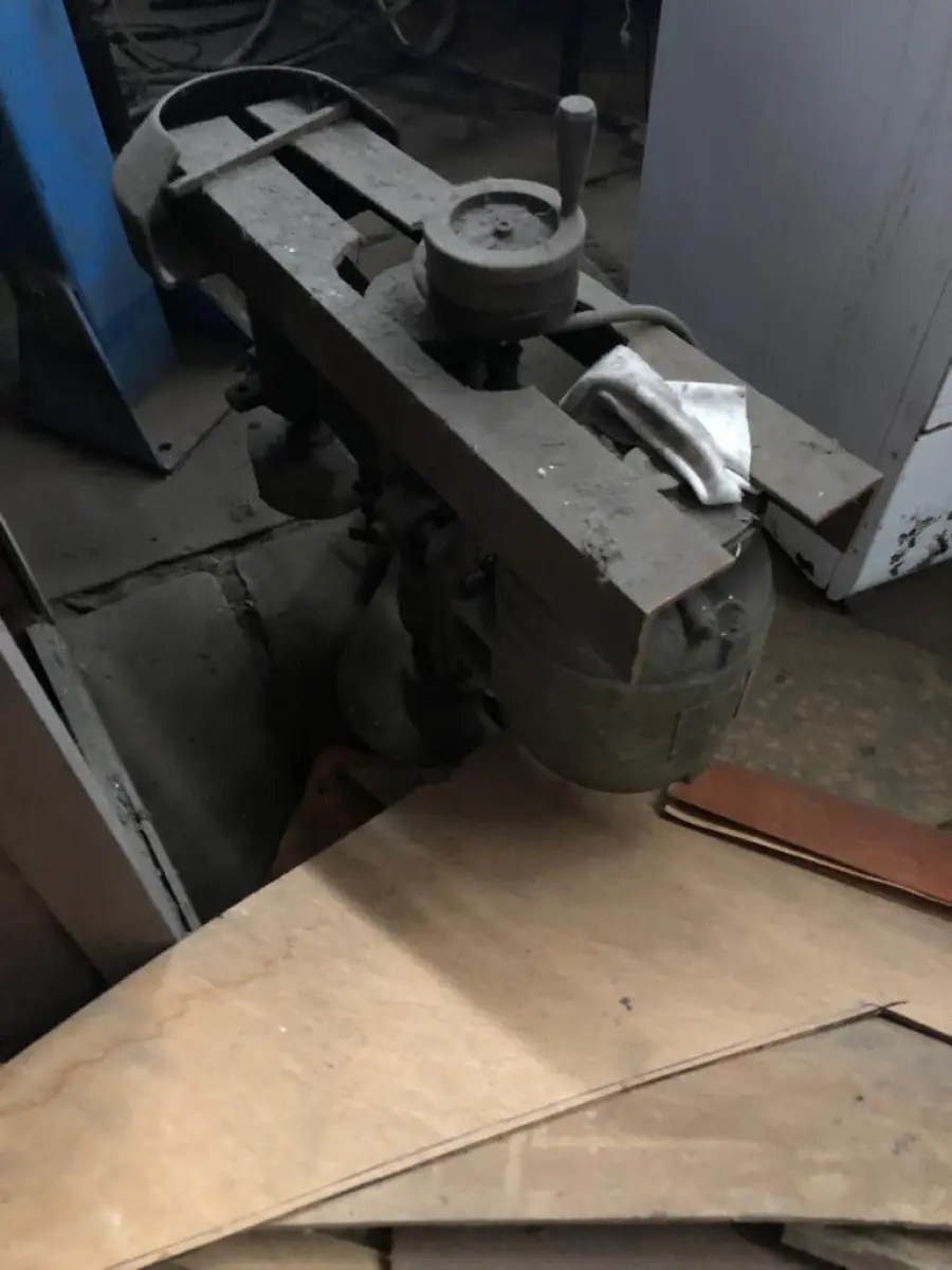 LOTE  - PRATELEIRAS, BANCADAS, ETC