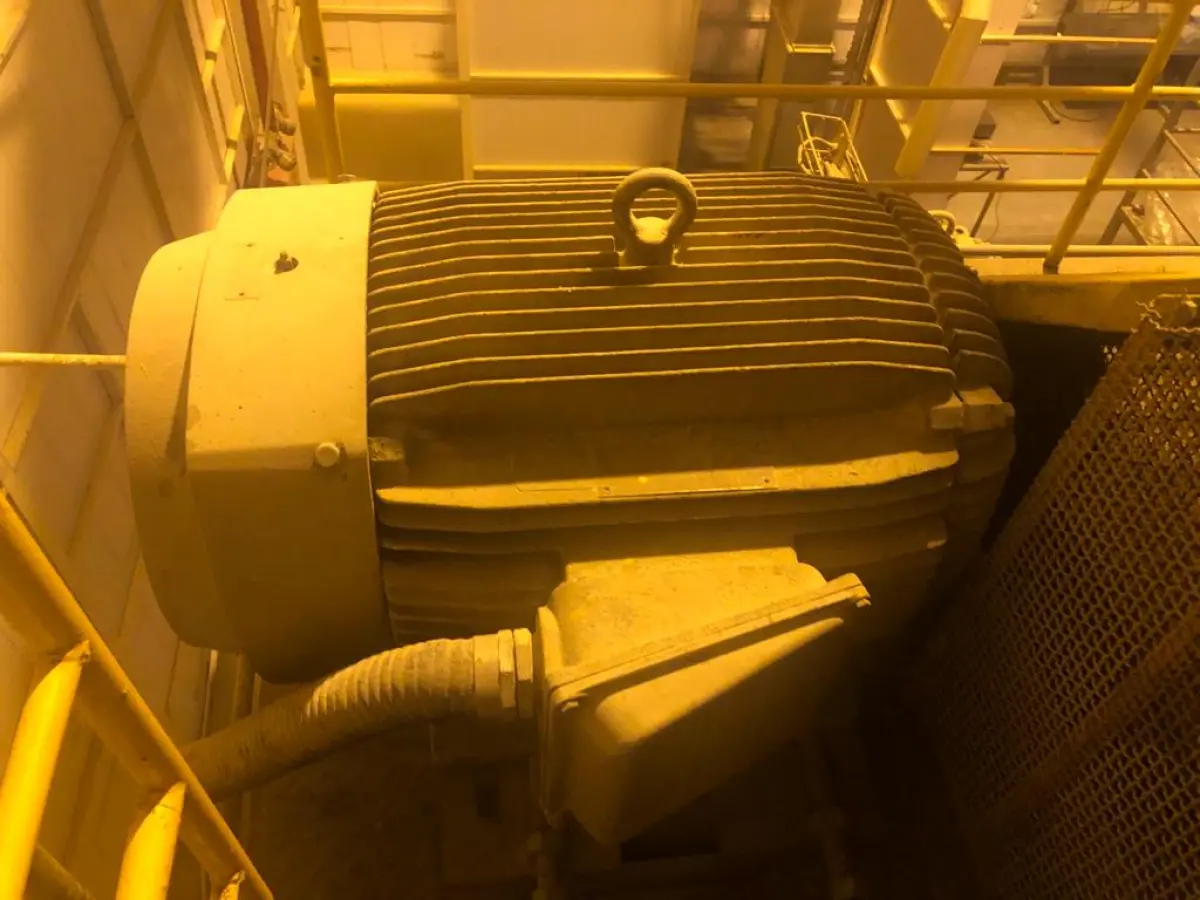 LOTE 053 - Laminador em mau estado