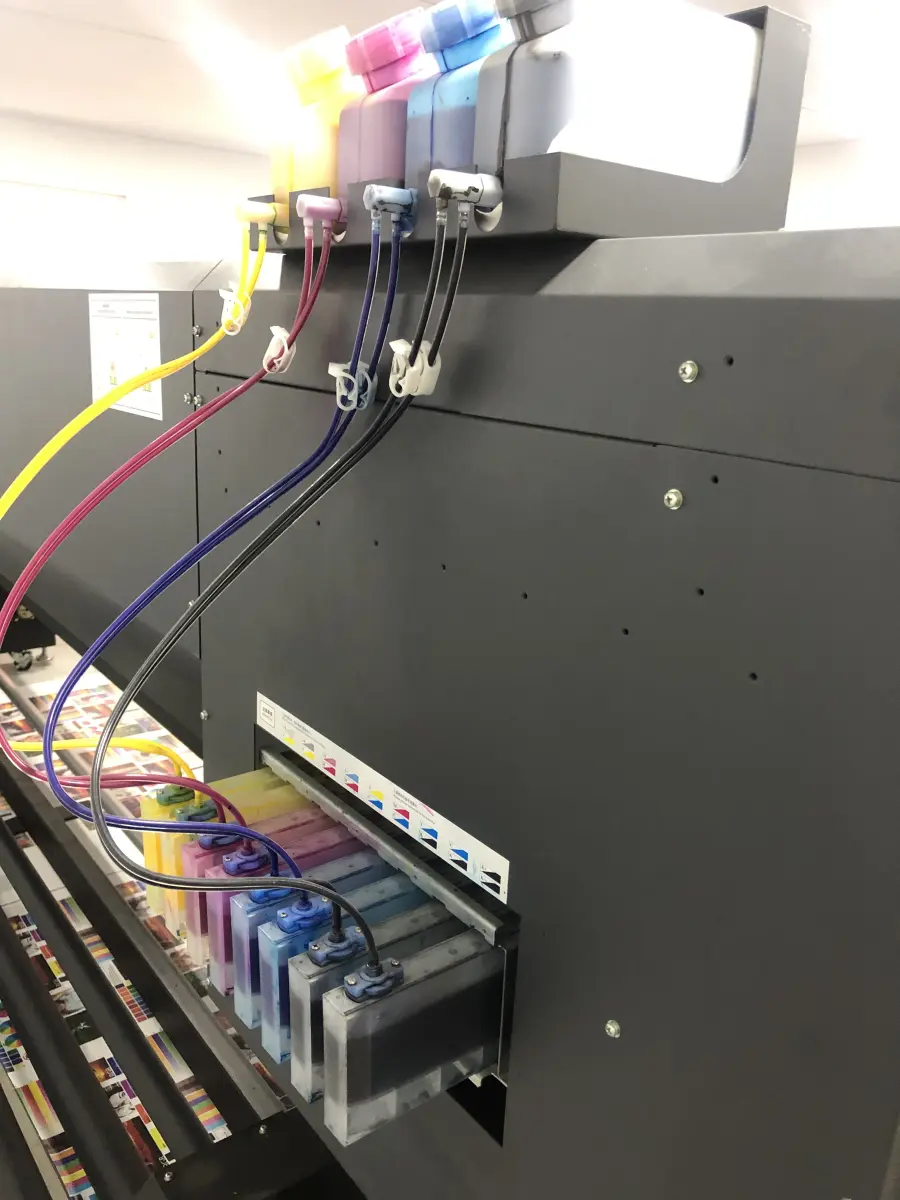 LOTE 049 - Impressora ploter grande Xenons, acompanha o computador