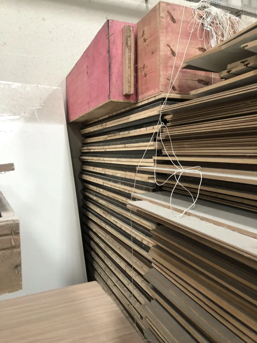 LOTE 020 - Lote com placas em mdf e compensado novas 