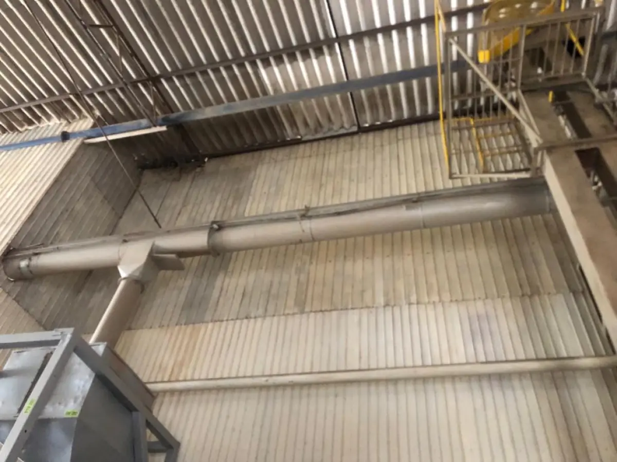 LOTE 040 - ROSCA TRANSPORTADORA REAL 10 MTS  COM MOTOR, ano 2010