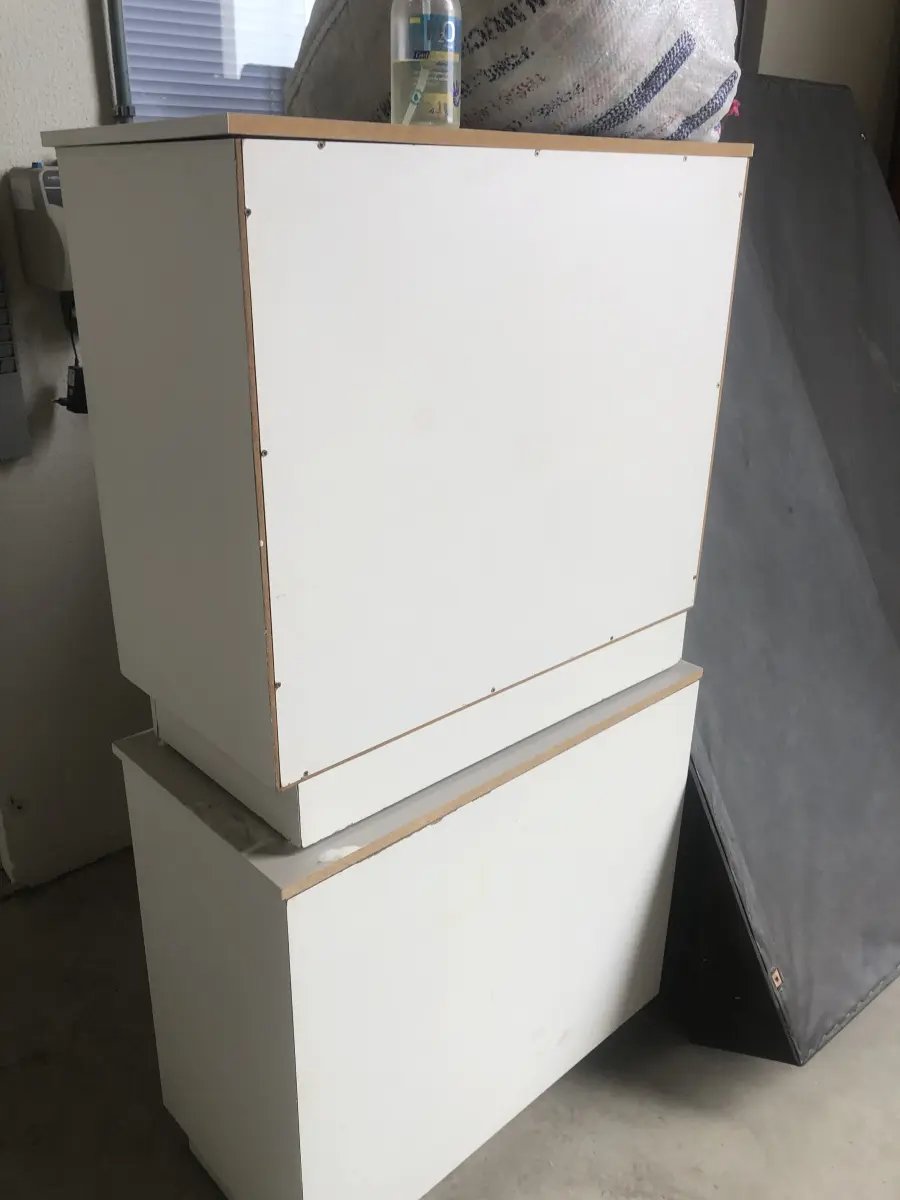 LOTE 058 - 3 Armarios branco 