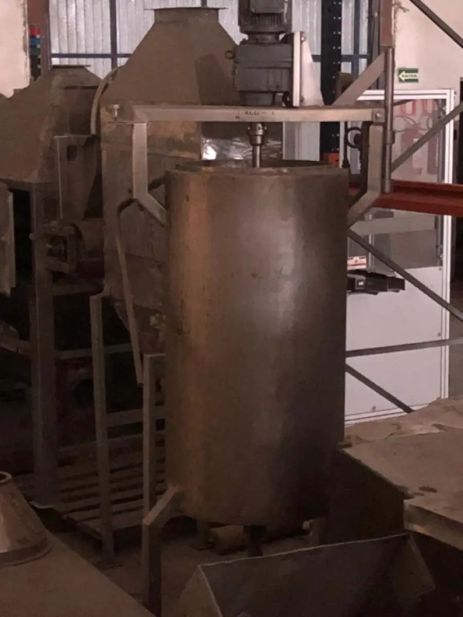 LOTE 027 - TACHO DE PREPARO 1,2 m ALTURA 60cm DIÂMETRO, ano 2008