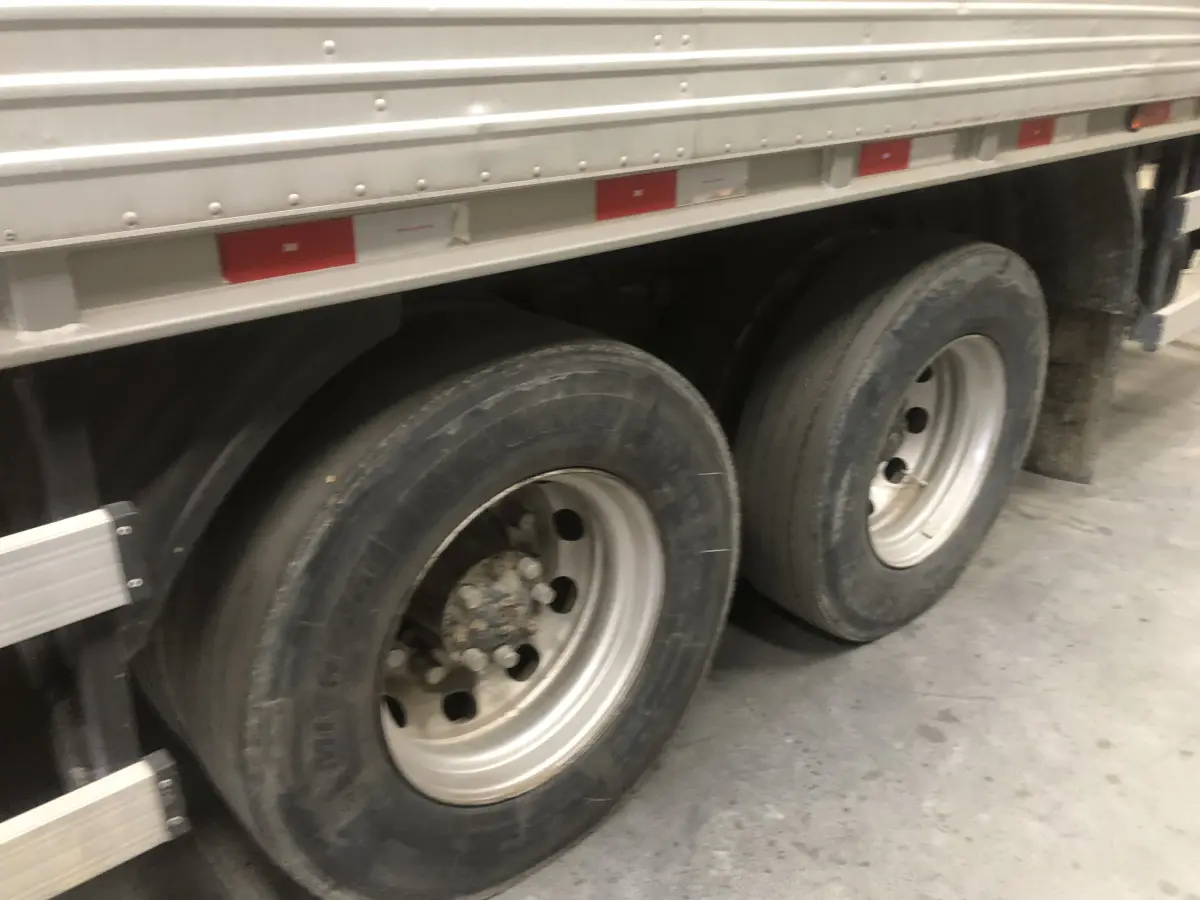 LOTE 078 - Caminhão VW/17.210 com bau, branco, ano 2000, placa MAW3043 