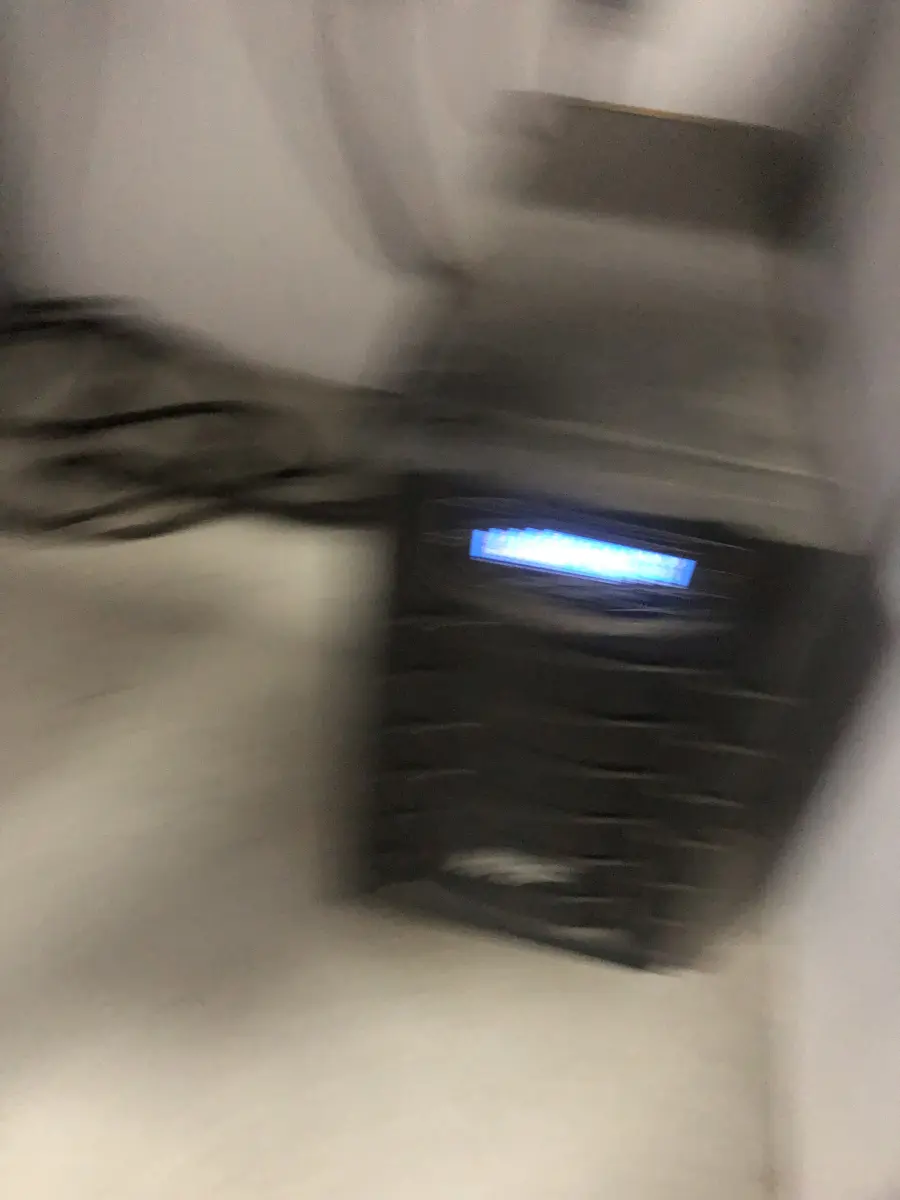 LOTE 049 - Impressora ploter grande Xenons, acompanha o computador